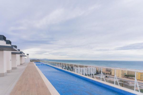 Canet Seaview Gem: Pool & Beach Proximity